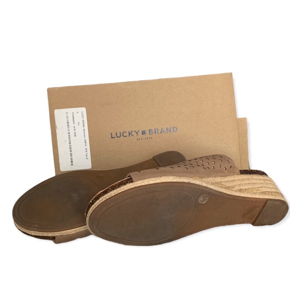 Lucky Brand Women's Jemya Leather Wedge Sandals - Picture 8 of 9